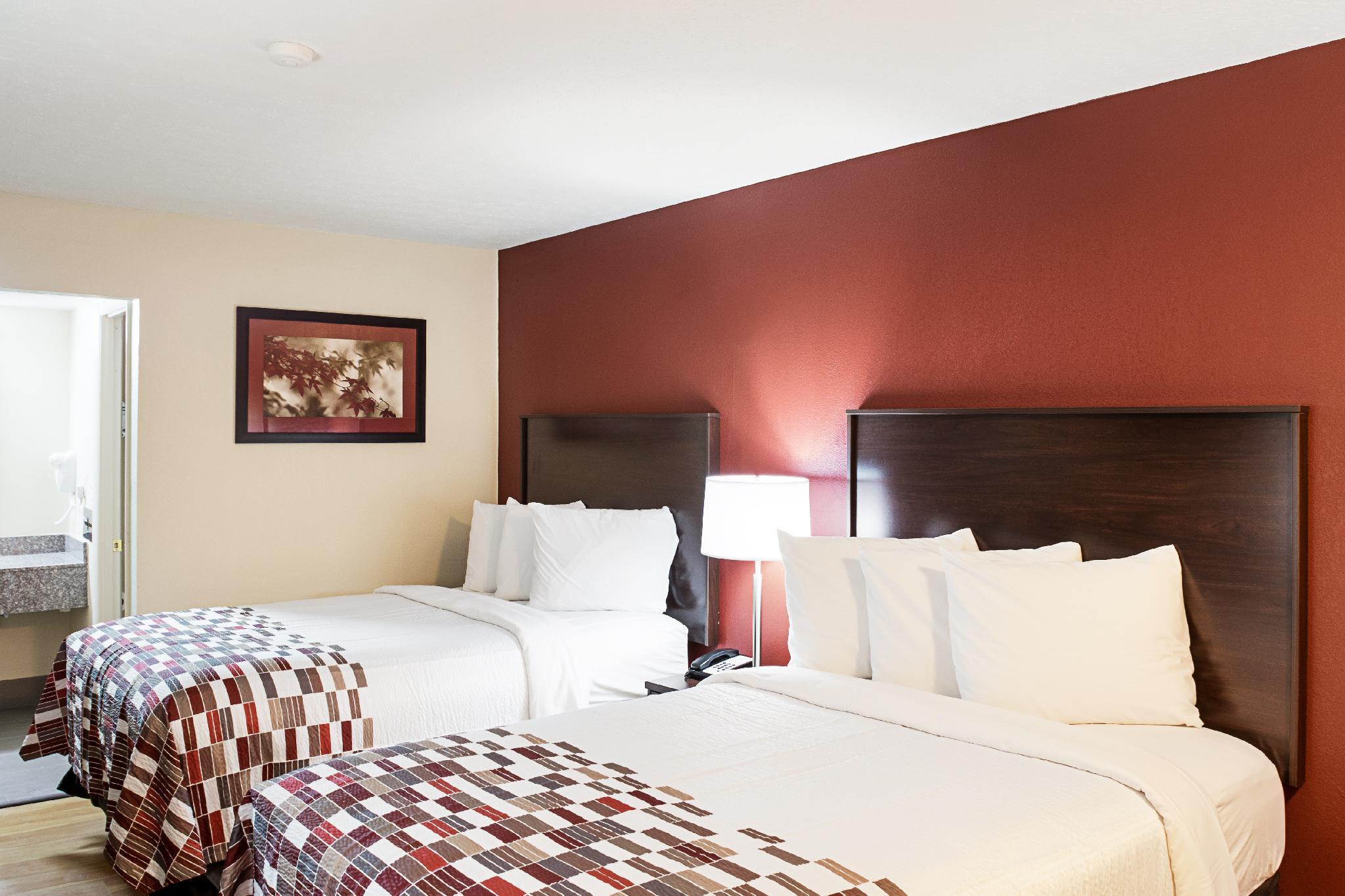 Red Roof East Motel 2*